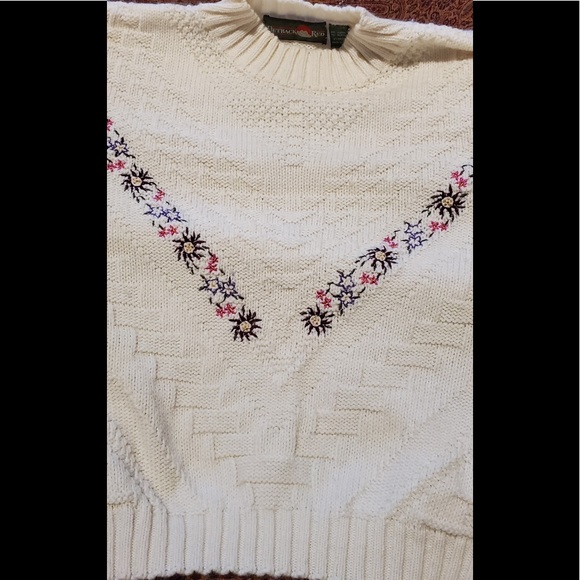 GUC Outback Trading Co.’s Women’s Sweater Collection! - Picture 4 of 7